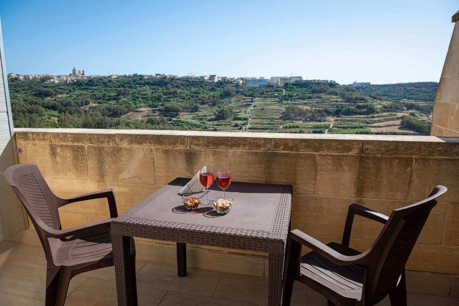 Ta' Giljan B&B Gozo Шаара Экстерьер фото